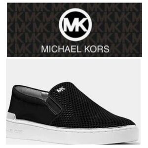 🦋🎯 Michael Kors Black Kyle Suede Perforated Sneakers Patent Leather Sides 9
